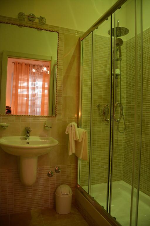 B&B Crystal Messina Room photo